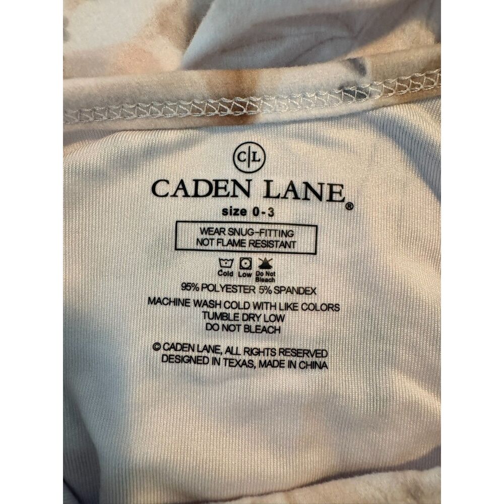 Caden Lane Knotted Gown Neutral Floral Henley Newborn 0-3 Months - Picture 7 of 7